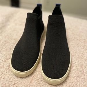 The Chelsea - Black - BRAND NEW